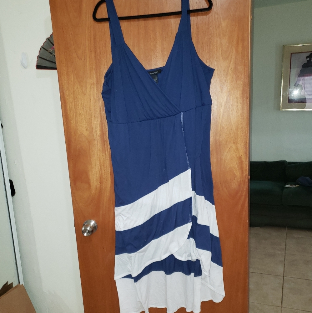 Plus size blue and white dress size 26